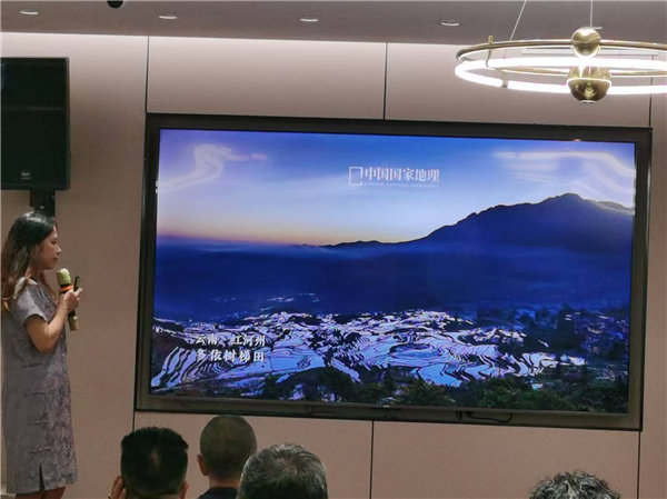 綿陽(yáng)中旅行假日旅行社舉行“什邡號(hào).2025熊貓專列”旅游線路分享會(huì)